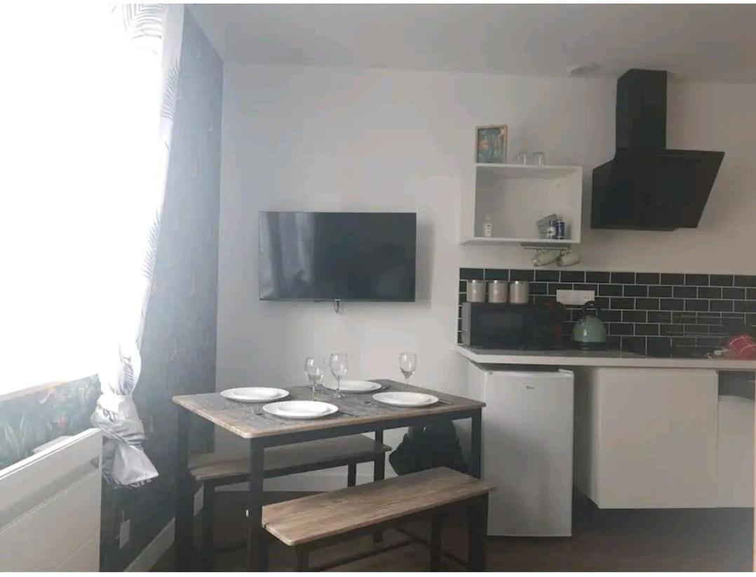 Appartamento La Nouvelle-Orléans - hyper-centre- 2mn SNCF - Wi-Fi Netflix gratuit Niort Esterno foto